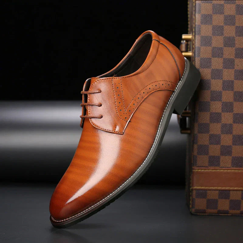 Echoarchiv | Schuhe Anzugschuhe Aus Leder Klassische Passform Brogue Details Schnürung