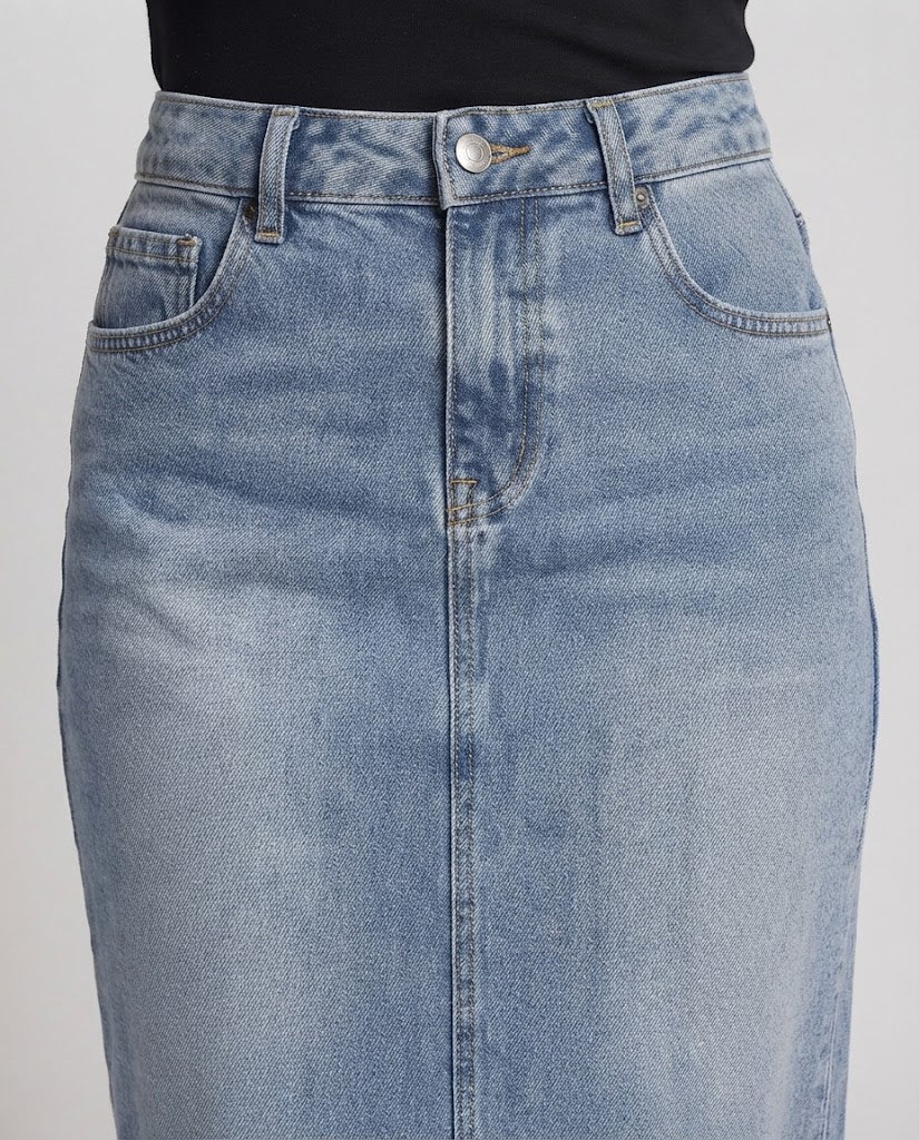 Damen Hochtaillierter Denim‑Midirock mit rohem Saum und geradem Schnitt Echo Archiv