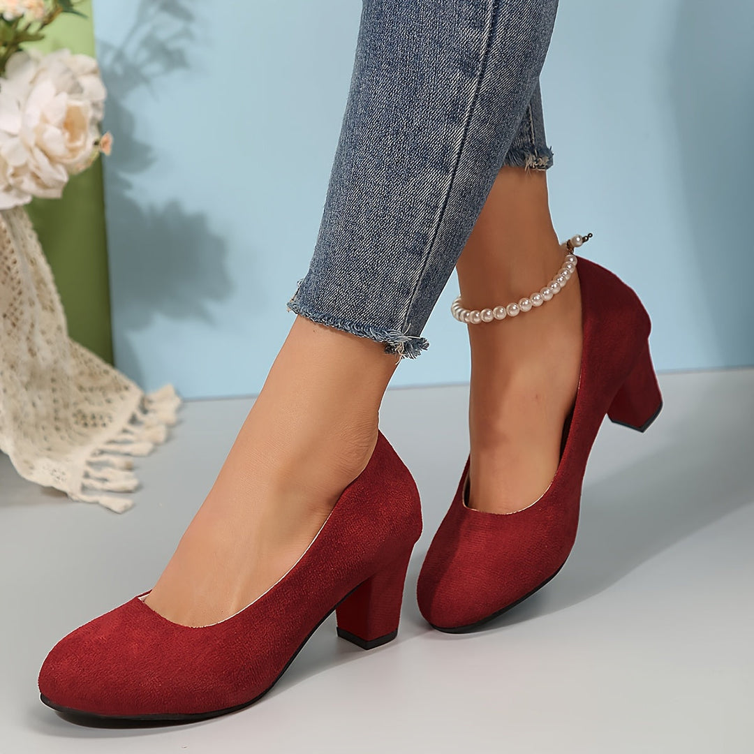 Pumps mit breiter Zehenkappe und stabilem Absatz Echoarchiv Echoarchiv
