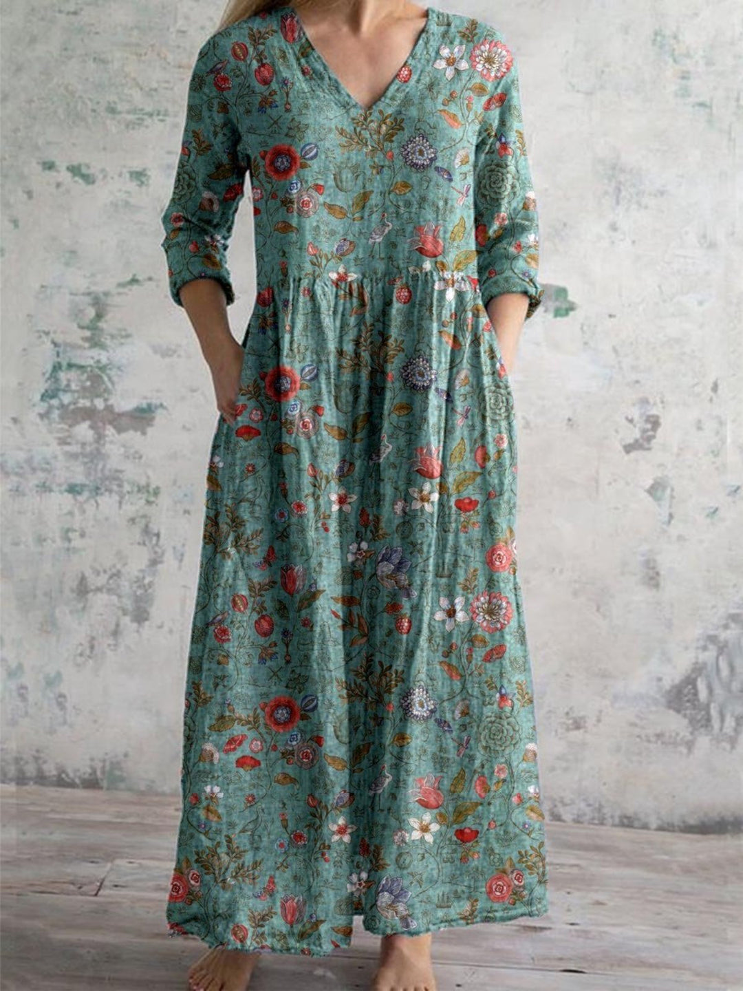 Echoarchiv | Bauchbedeckendes Blumenkleid