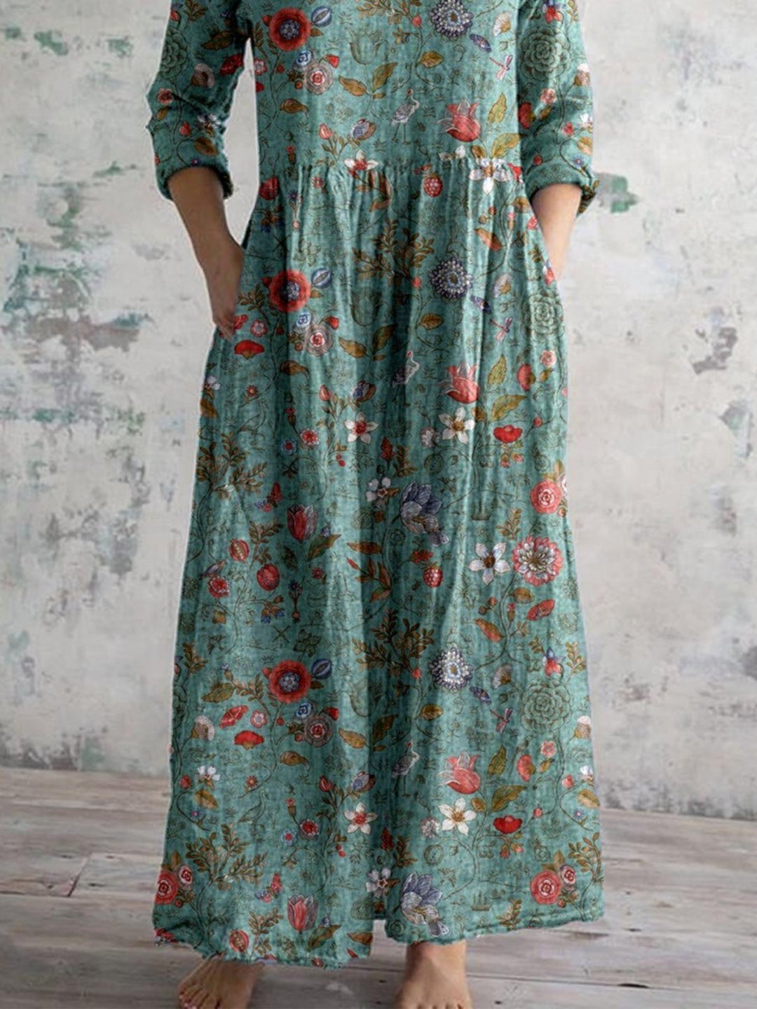 Echoarchiv | Bauchbedeckendes Blumenkleid