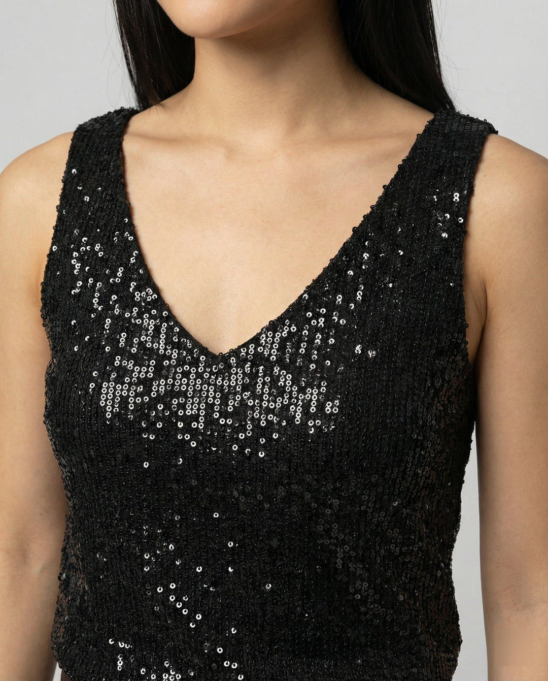 Damen Glitzerndes Oberteil mit V-Ausschnitt und funkelndem Paillettenbesatz Echoarchiv