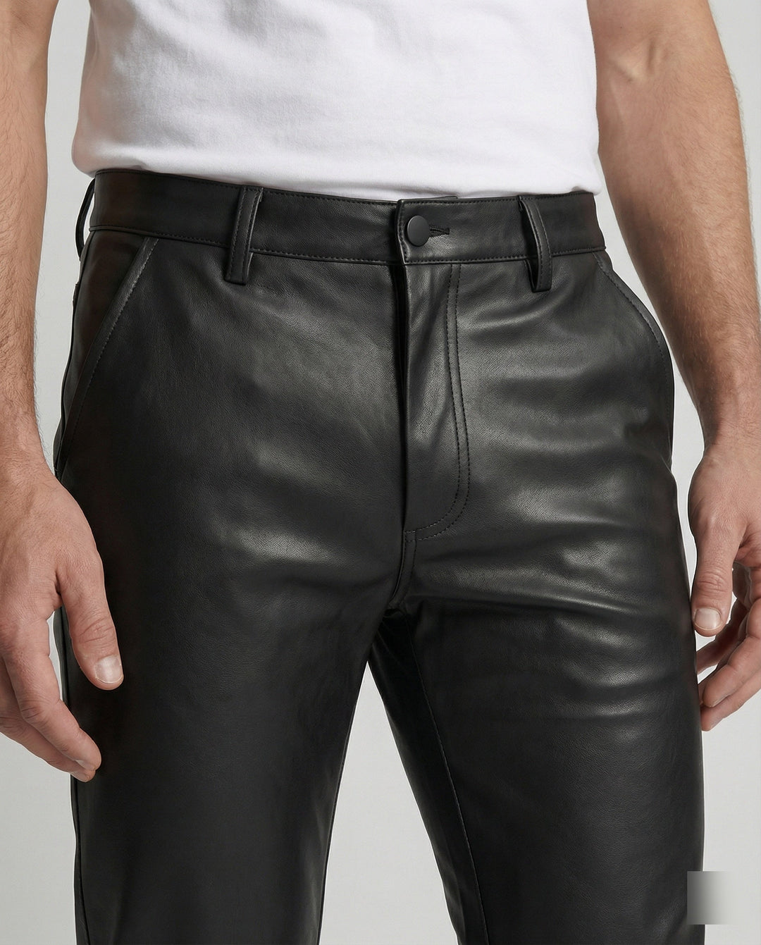 Herren Kunstleder Hose schmal geschnitten