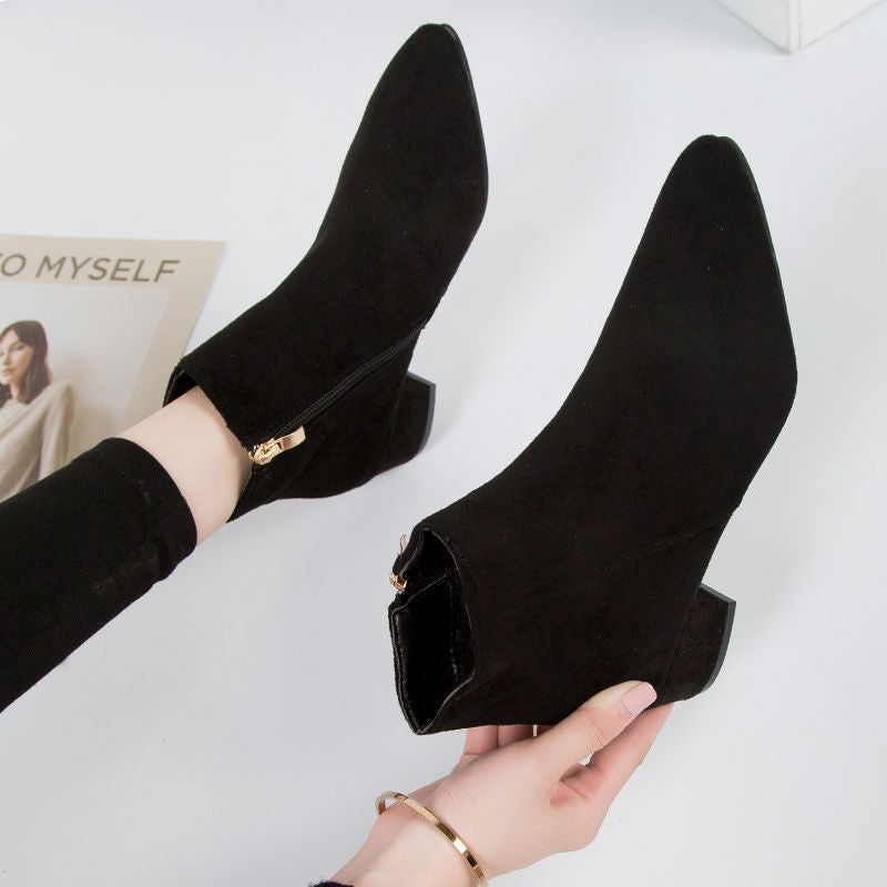 Stilvolle Lederstiefeletten Für Damen Herbstmode – Varelle