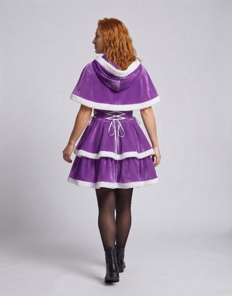 Frauen Festkleid mit Kapuze und Rüschenelementen Echo Archiv