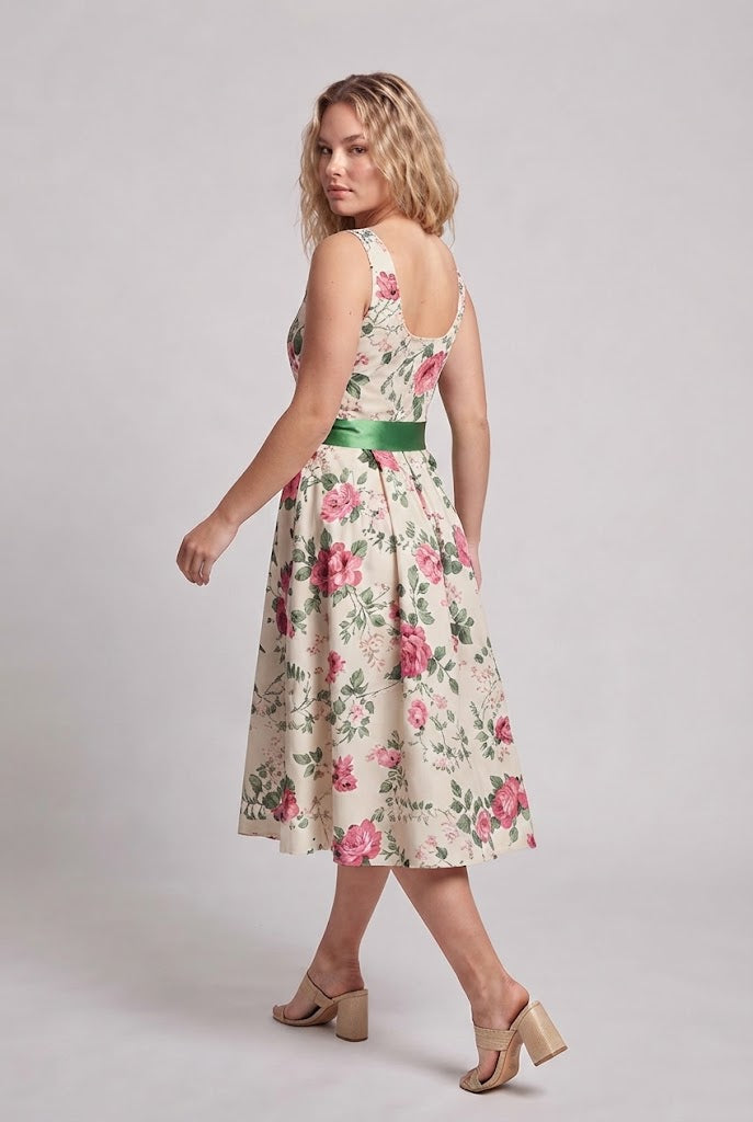 Damen A-Linien Kleid mit floralem Muster und Taillengürtel Echo Archiv