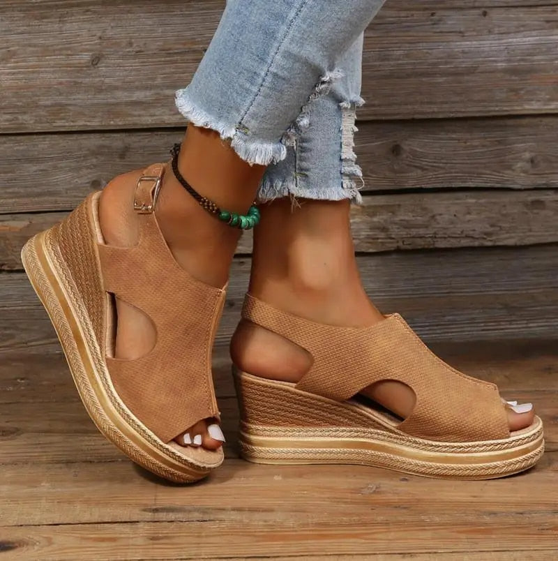 Echoarchiv | Schnallen Keilsandalen