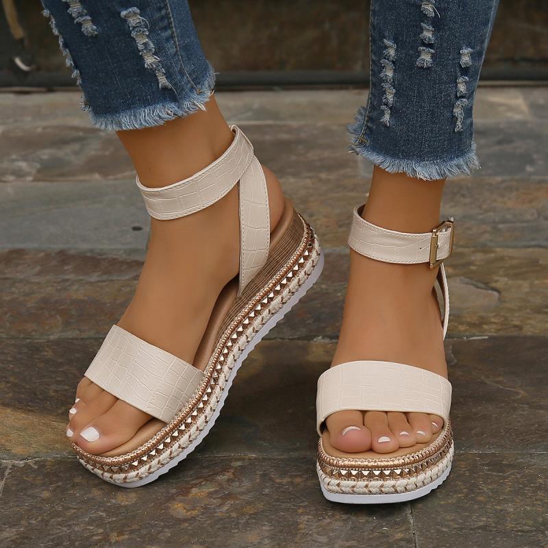 Echoarchiv | Sommer Sandalen mit Schnallenriemen und PlatEchoarchivu