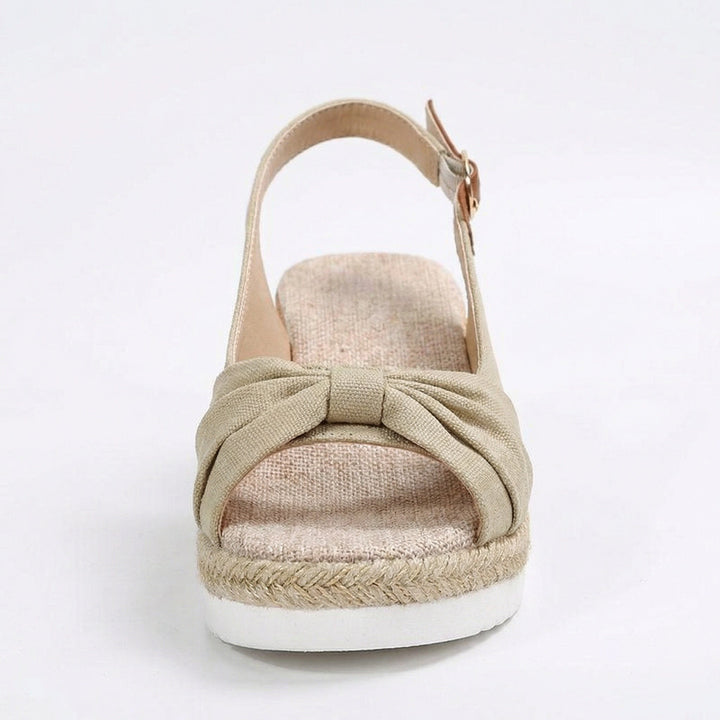 Echoarchiv | Orthopädische Sandalen mit Zehenspitzen