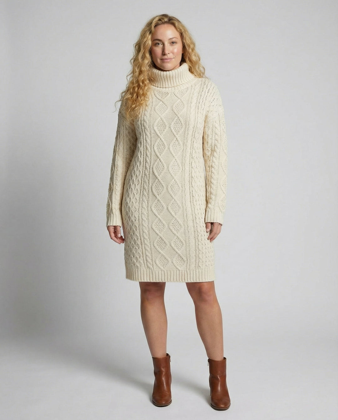 Beiges Strickkleid für Damen
