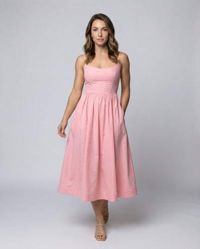 Echoarchiv | Einfarbiges Kleid mit U-Ausschnitt und Strapsen