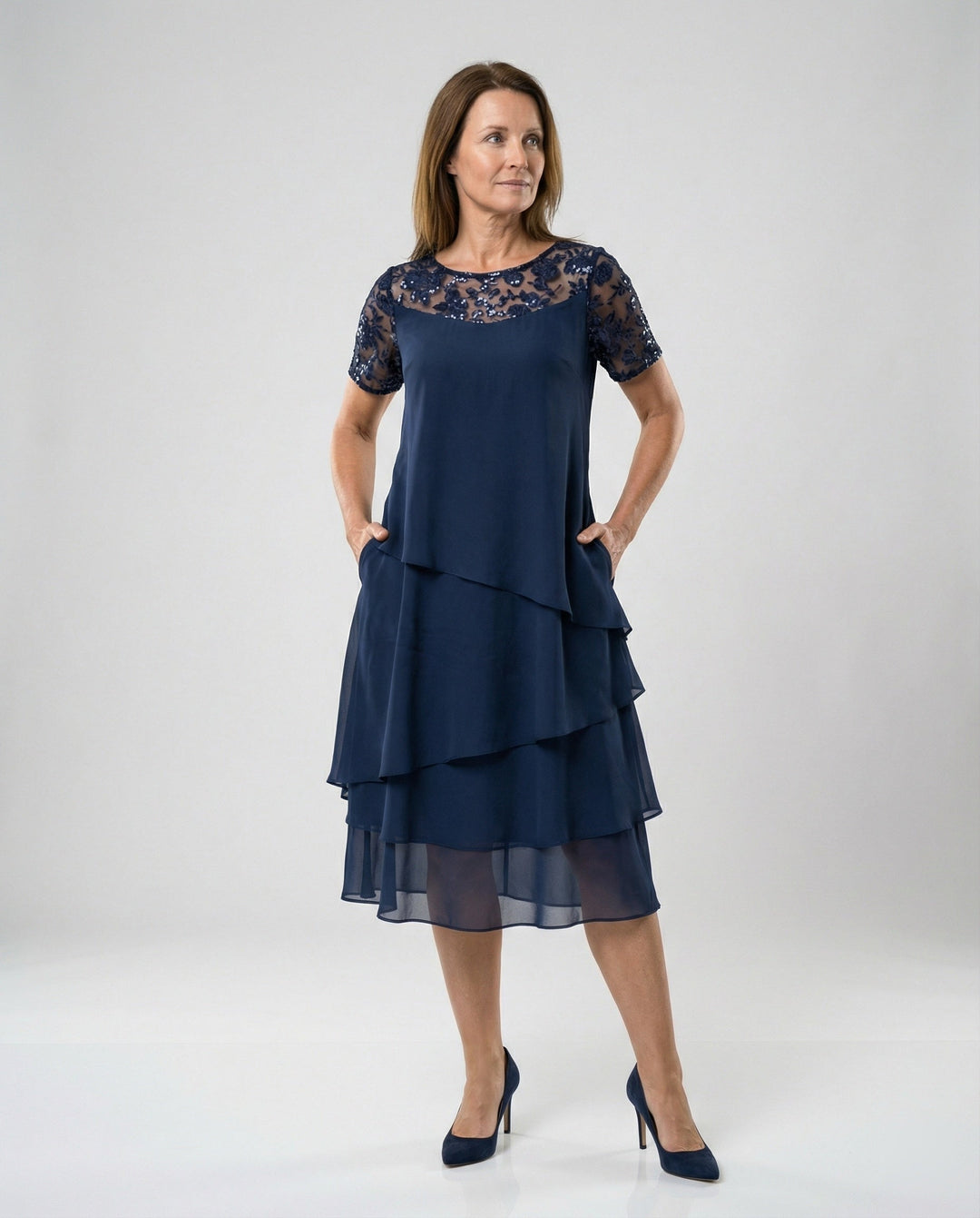 Damen Elegantes Schichtkleid mit Spitzenärmel und asymmetrischem Saum Echoarchiv