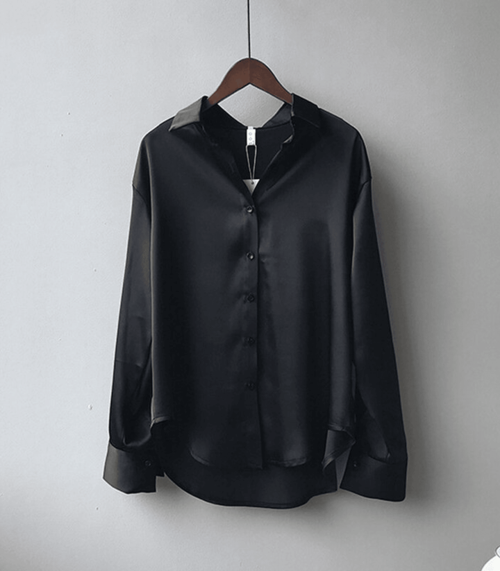 Echoarchiv | Geknöpfte Satin-Seidenbluse