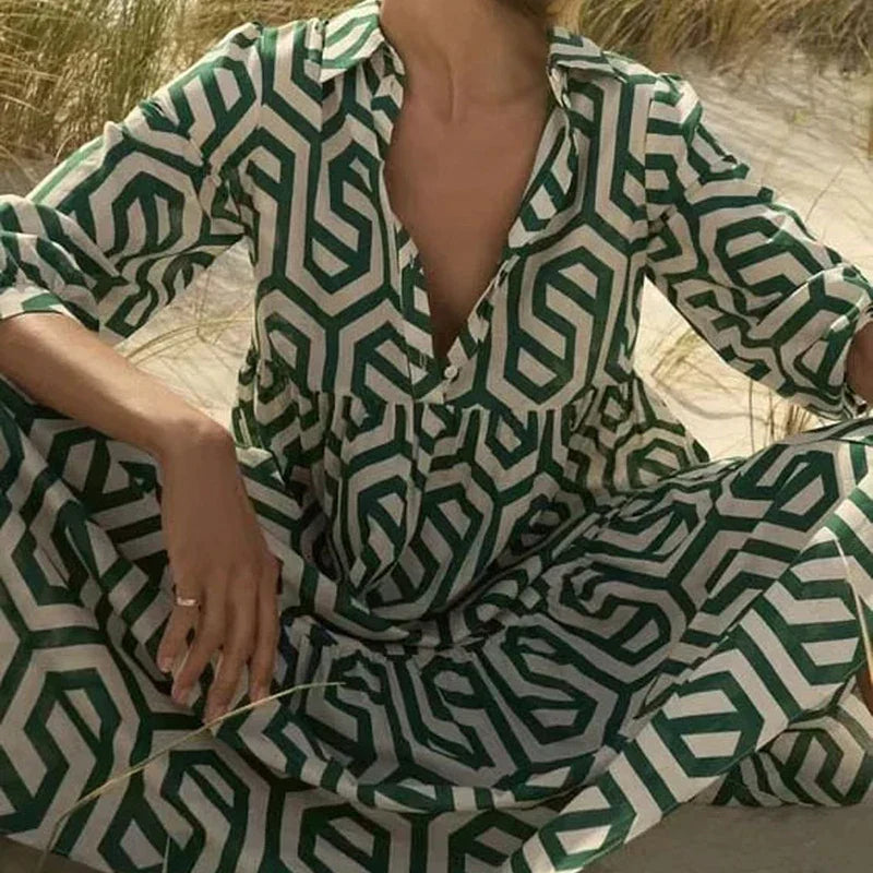 Echoarchiv | Langärmliges Kleid Mit Geometrischem Muster
