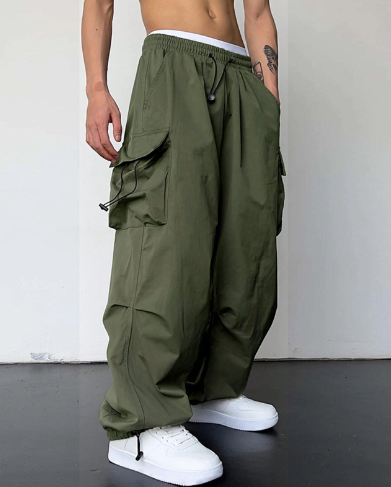 Echoarchiv - Cargohose mit Weitem Bein