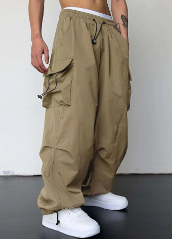 Echoarchiv - Cargohose mit Weitem Bein