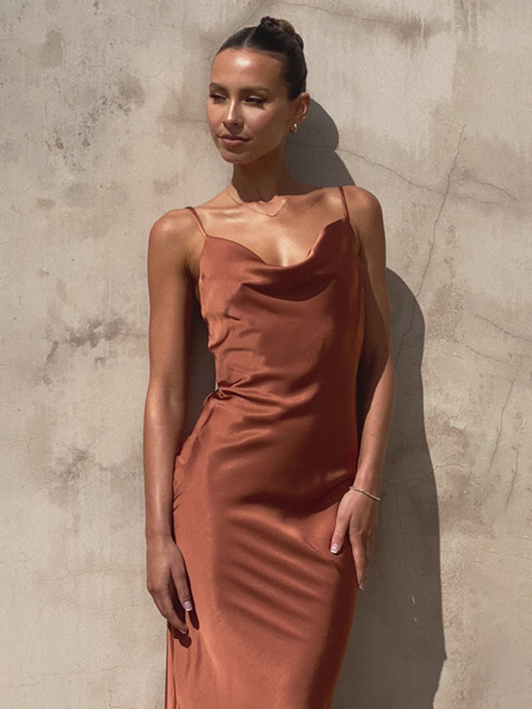 Echoarchiv | Elegantes Satin-Kleid Für Anlässe Tagsüber Und Abends