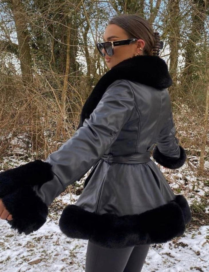 Echoarchiv | Damen Winterjacke mit Kunstfell und Gürtel