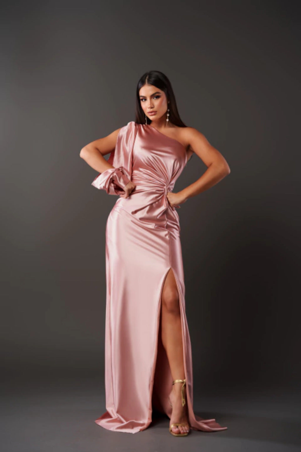 Echoarchiv | Elegantes Anspruchsvolles Kleid