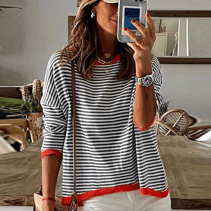 Echoarchiv | Lavigne - Blau Gestreifter Pullover Mit Orangefarbenem Rand