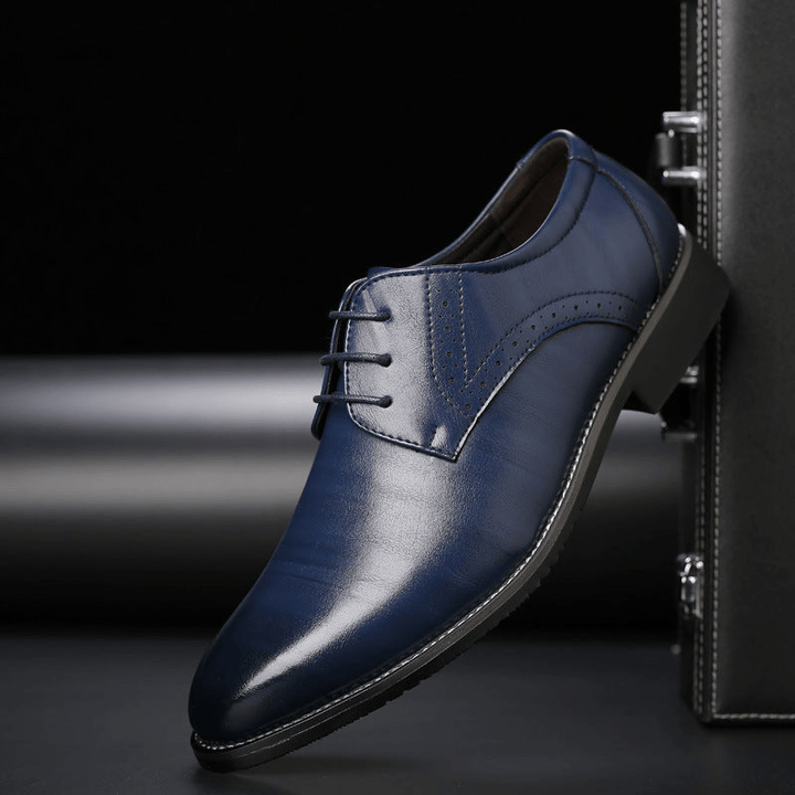 Echoarchiv | Stilvolle Herren Schuhe Schnürschuhe mit Brogue Details