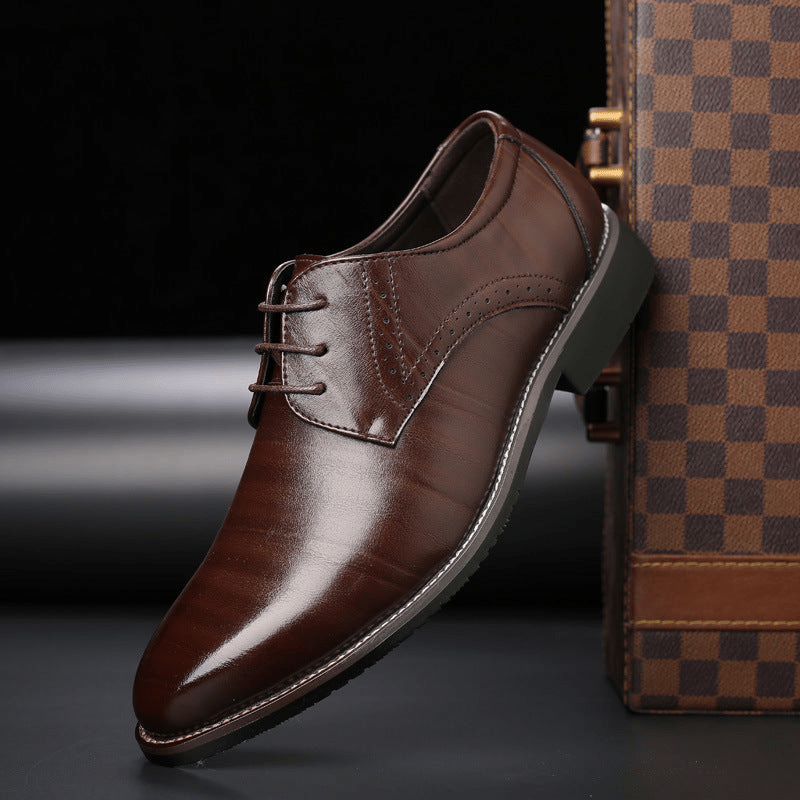 Echoarchiv | Stilvolle Herren Schuhe Schnürschuhe mit Brogue Details