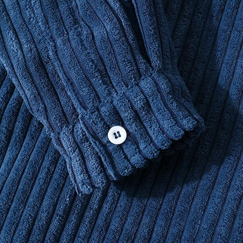 Echoarchiv - Stilvolles Dunkelblaues Lässiges Corduroy Herbst Overshirt für Männer