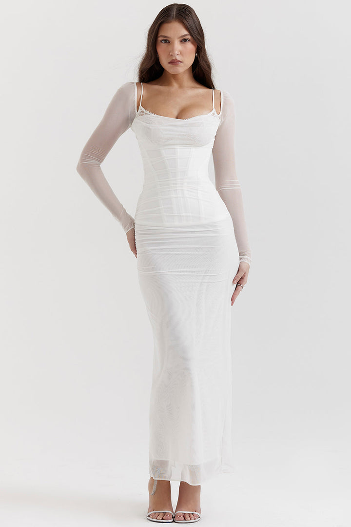 Echoarchiv | Elegantes Maxikleid mit tiefem Ausschnitt und langen Ärmeln