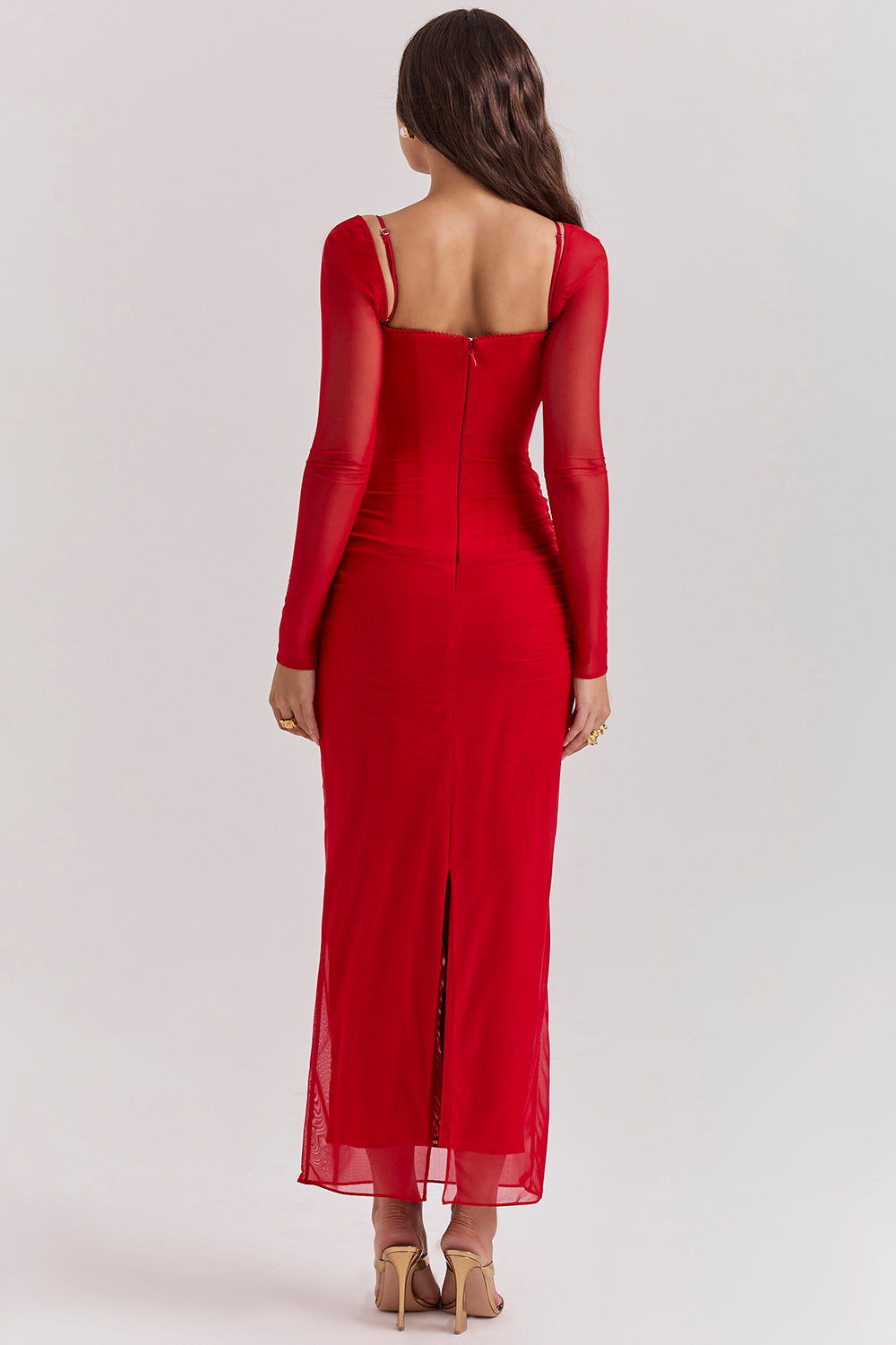 Echoarchiv | Elegantes Maxikleid mit tiefem Ausschnitt und langen Ärmeln