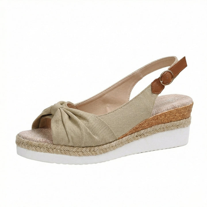 Echoarchiv | Orthopädische Sandalen mit Zehenspitzen
