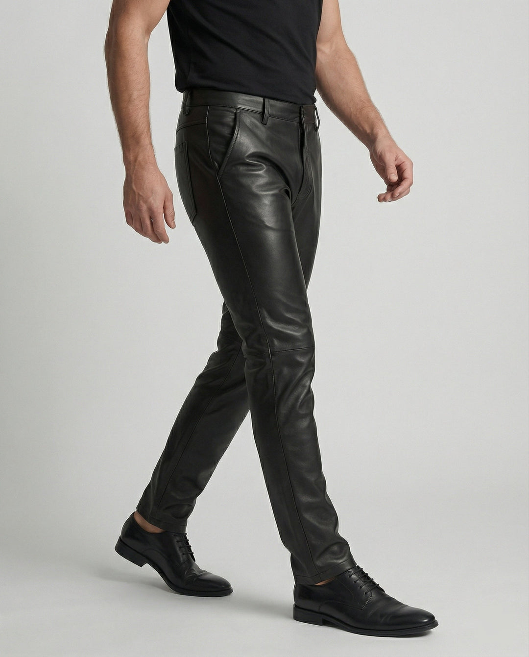 Herren Kunstleder Hose schmal geschnitten