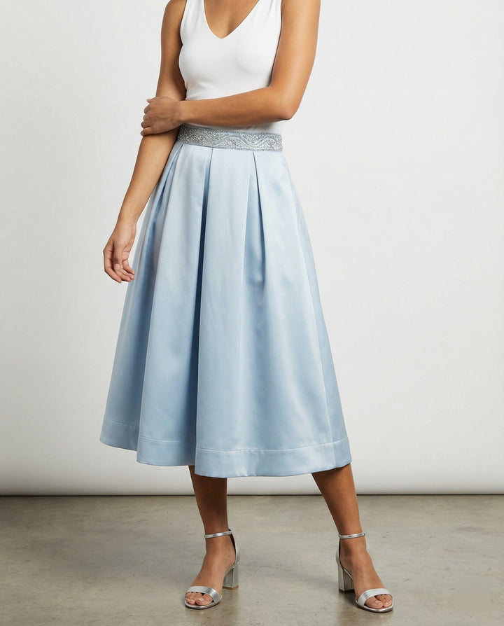 Damen Elegantes Midikleid mit Hochgeschlossenem Kragen & Schwingendem Rock | Echoarchiv