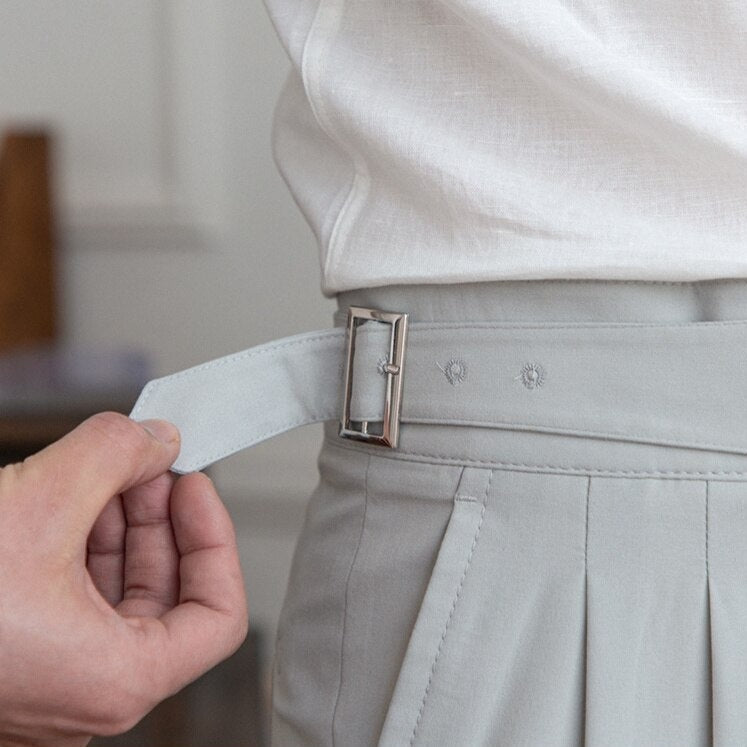 Echoarchiv Classic: Stilvolle Hose mit Schnalle