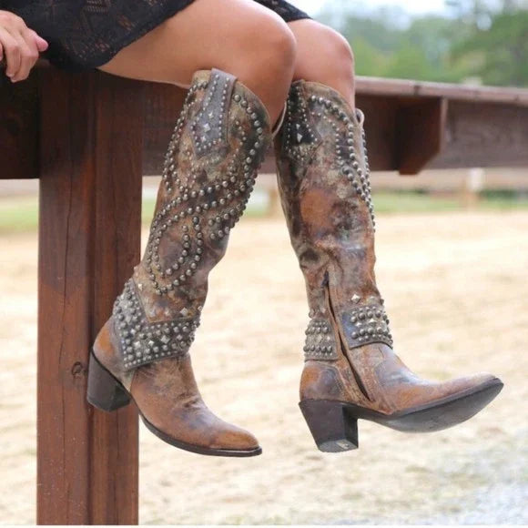 Echoarchiv | Cowboystiefel mit Absätzen
