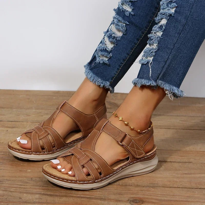 Echoarchiv – Orthopädische Sandalen