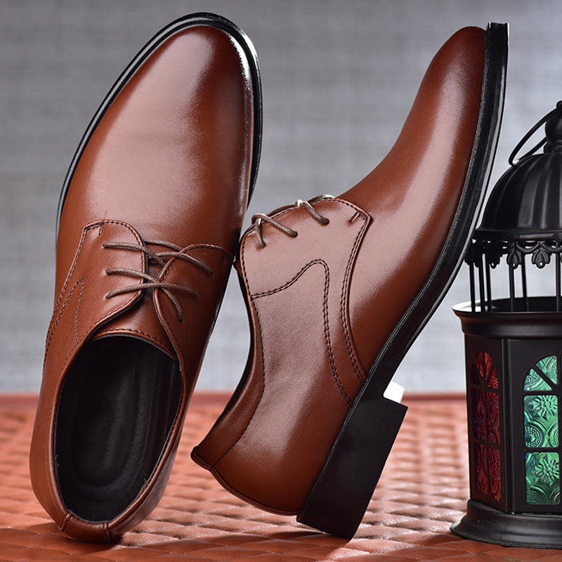 Echoarchiv – Elegante Schuhe mit Schnürsenkeln