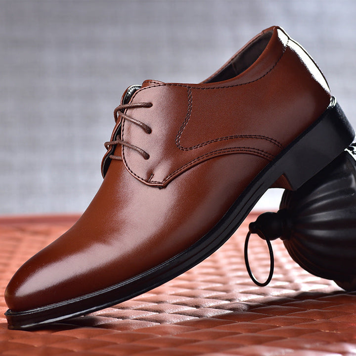 Echoarchiv – Elegante Schuhe mit Schnürsenkeln