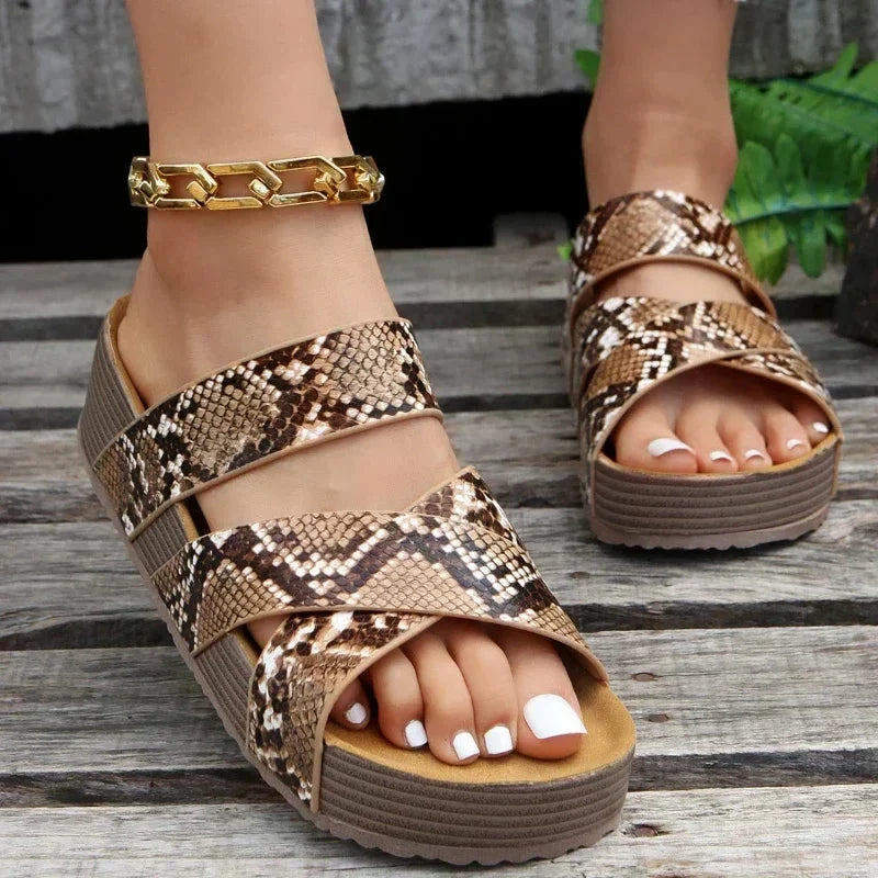 Echoarchiv | Orthopädische Sandalen