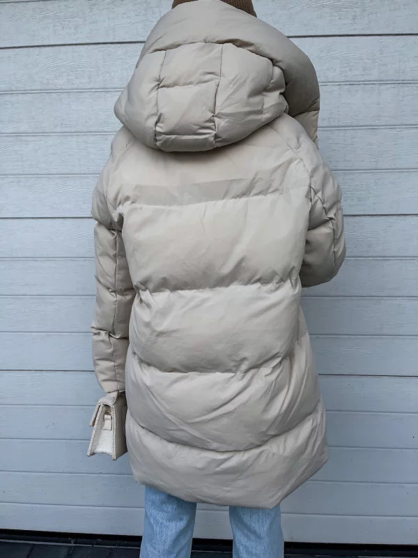 Echoarchiv | Elegante und leichte Daunenjacke für Damen