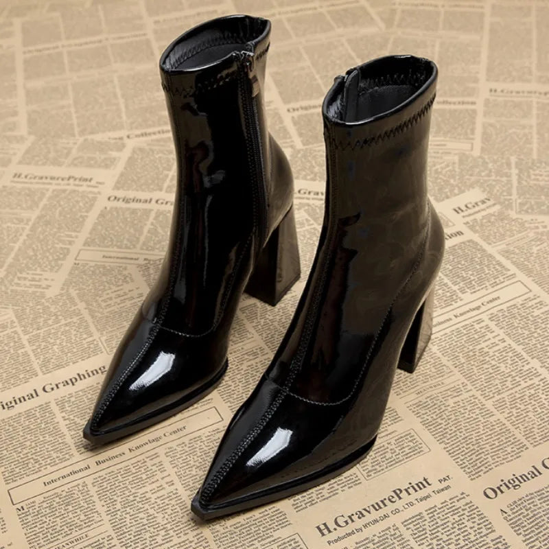 Echoarchiv | Damen-Stiefeletten mit hohem Absatz