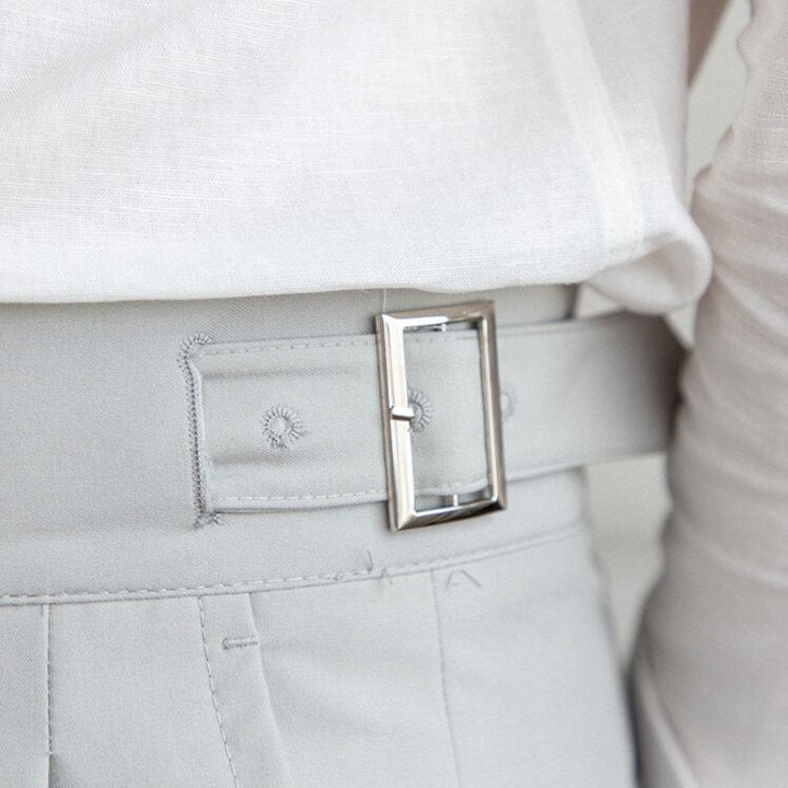 Echoarchiv Classic: Stilvolle Hose mit Schnalle