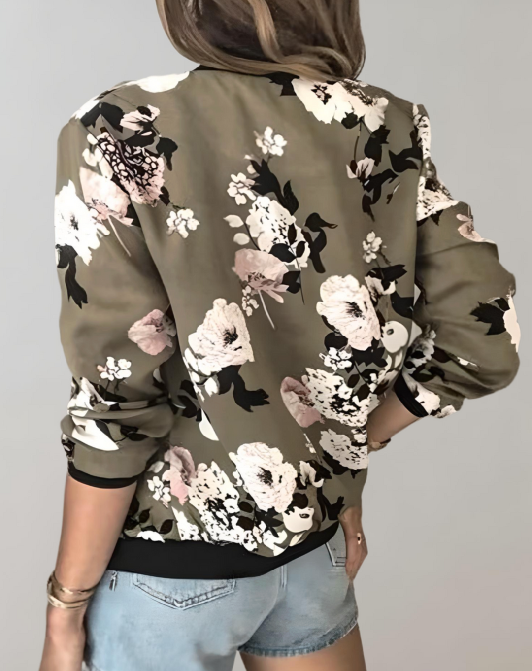 Echoarchiv | Stylische Blumenkimonojacke für Frauen