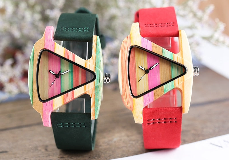 Echoarchiv | Farbige Dreieck Bamboo Wood Uhr