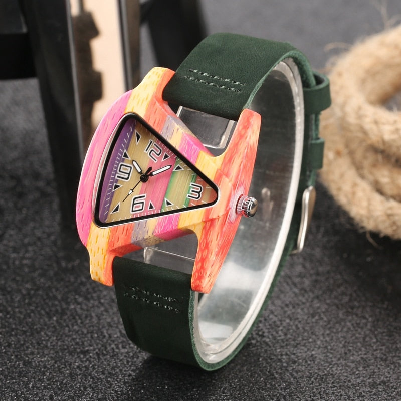 Echoarchiv | Farbige Dreieck Bamboo Wood Uhr
