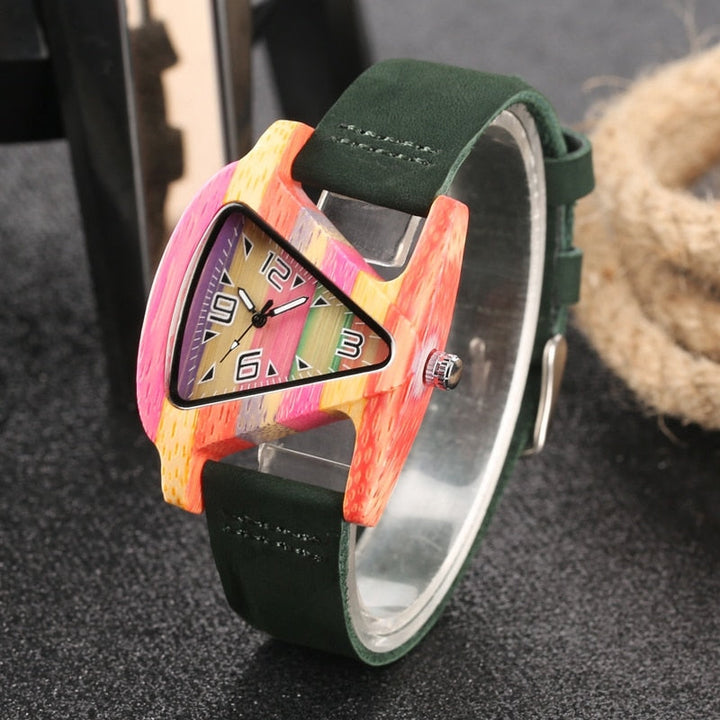 Echoarchiv | Farbige Dreieck Bamboo Wood Uhr