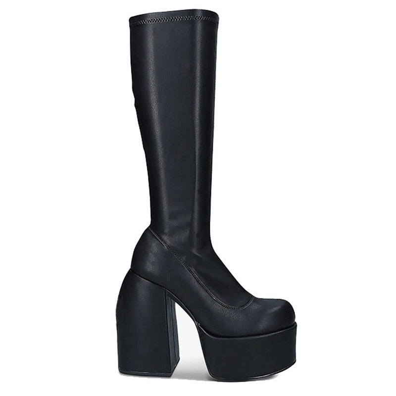 Echoarchiv | Kniestiefel mit hohem Absatz: DamenEchoarchiv 2024