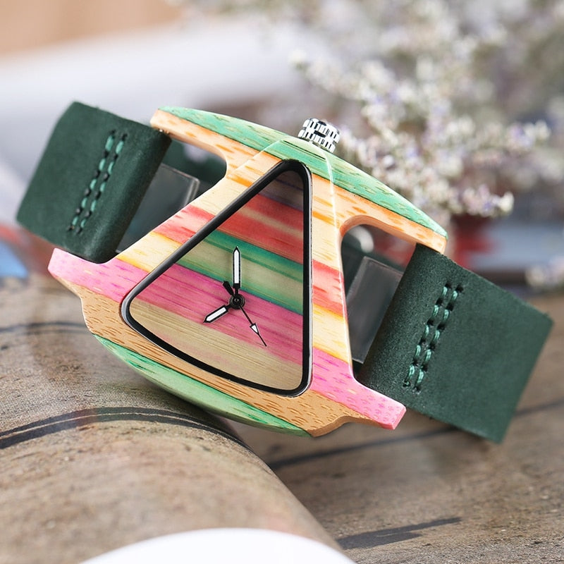 Echoarchiv | Farbige Dreieck Bamboo Wood Uhr