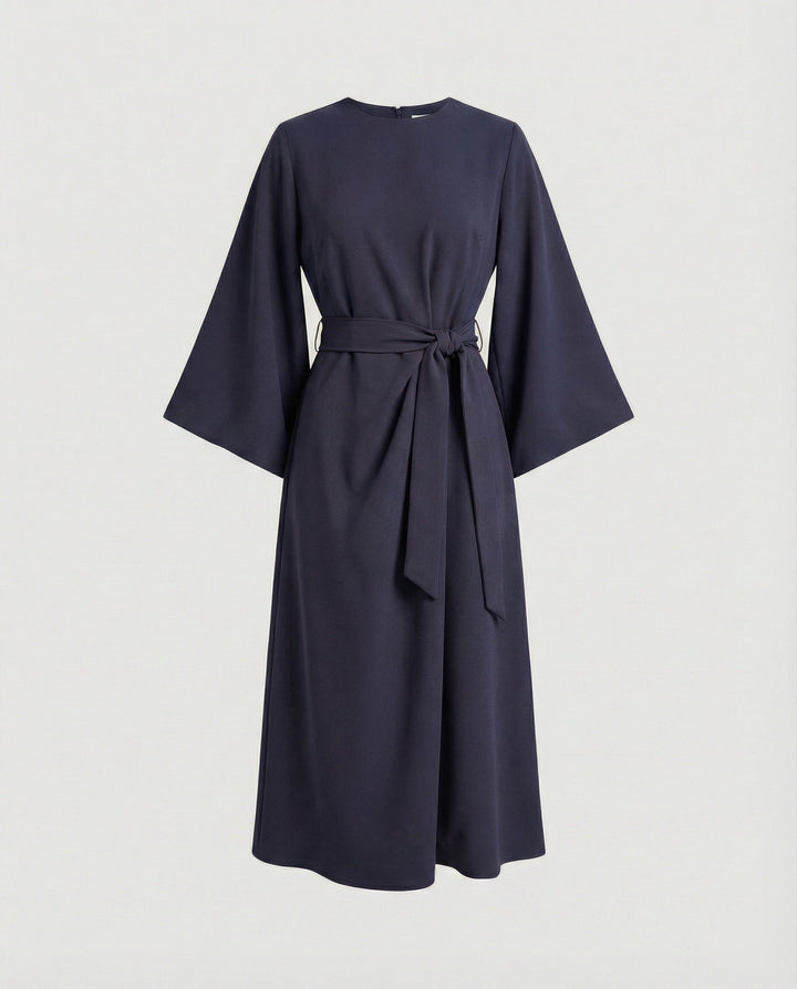 Echoarchiv | Elegantes Kleid mit Laternenärmeln und Gürtel