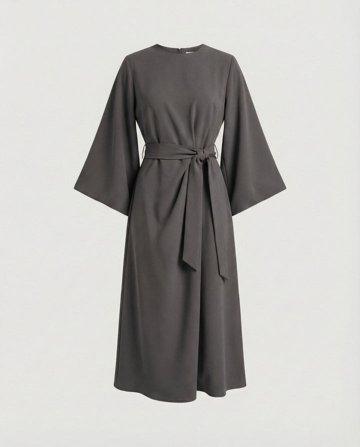 Echoarchiv | Elegantes Kleid mit Laternenärmeln und Gürtel