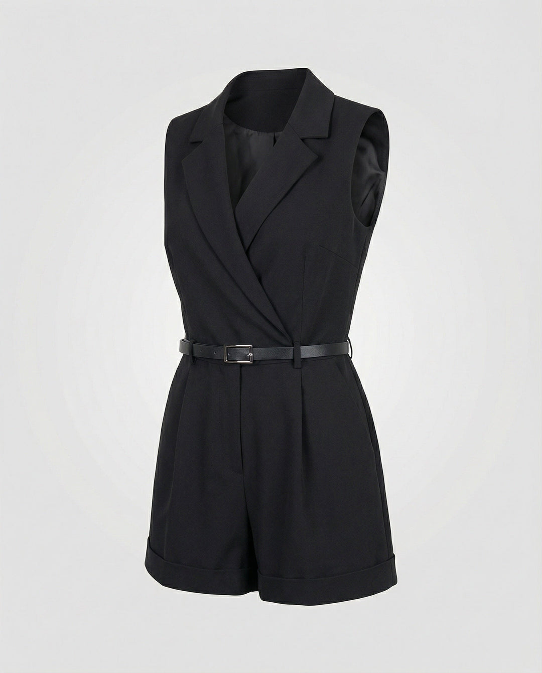Echoarchiv | Schickes Kurz-Jumpsuit Für Stilvolle Frauen